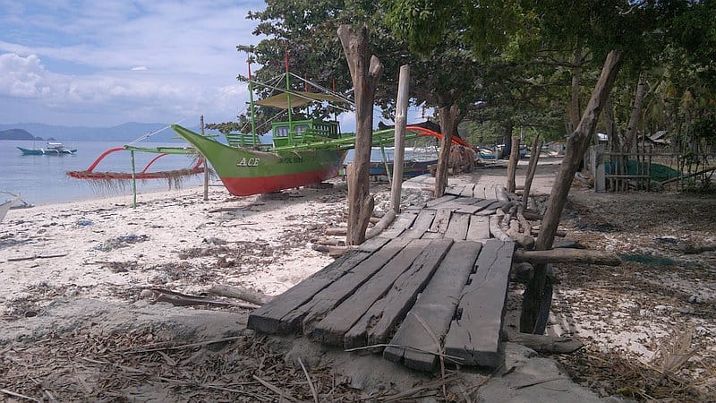 island-hopping-in-the-philippines-island-1-140220152391