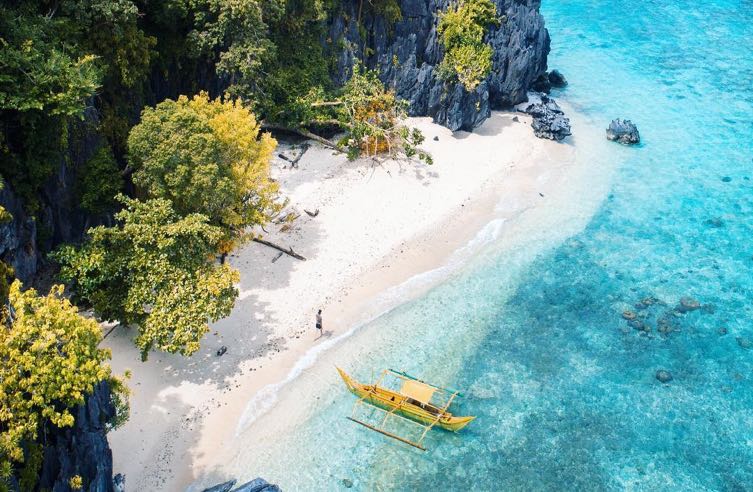 Private boat tour when Best Spots and Tips Before You Go to El Nido.