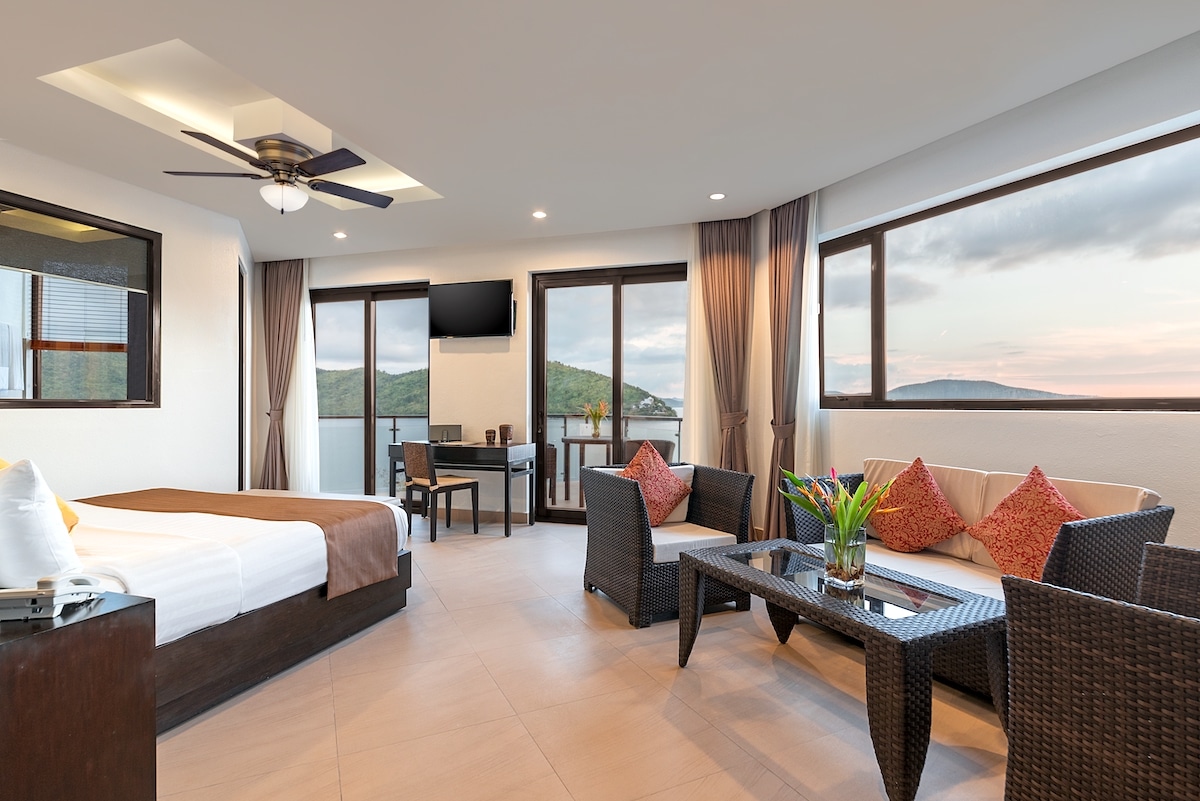 busuanga bay lodge Clubhouse Suite room