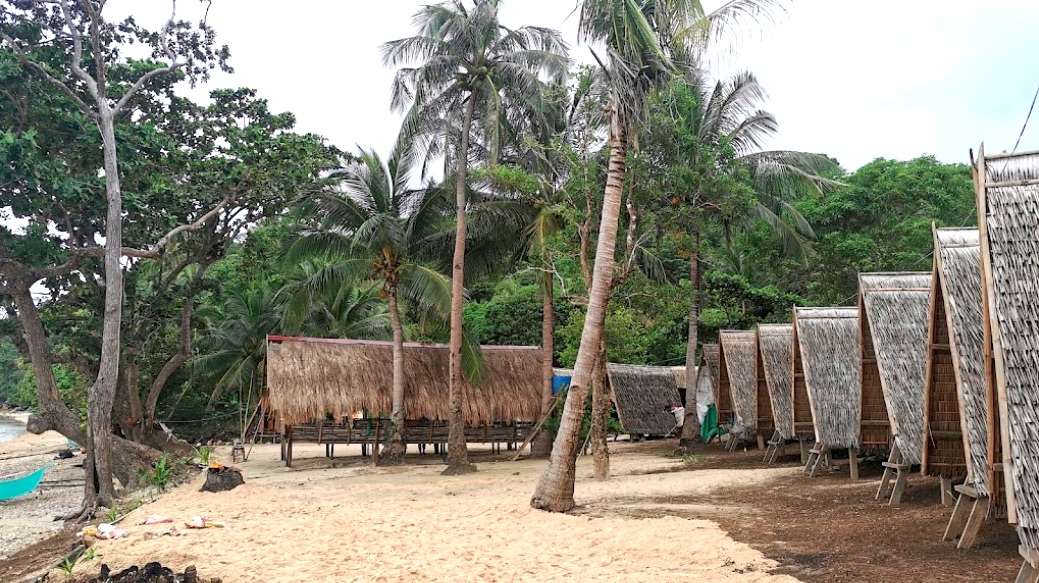 RGN Masinlo Beach huts